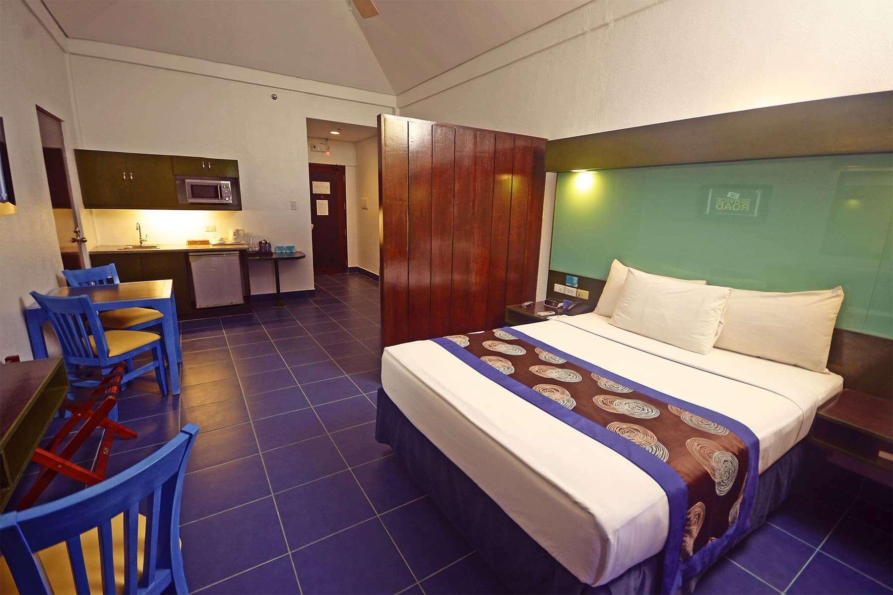 Microtel By Wyndham Puerto Princesa Exterior foto